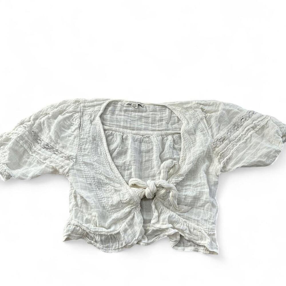American Eagle gauzy material White cropped top with tie front women sz Small S